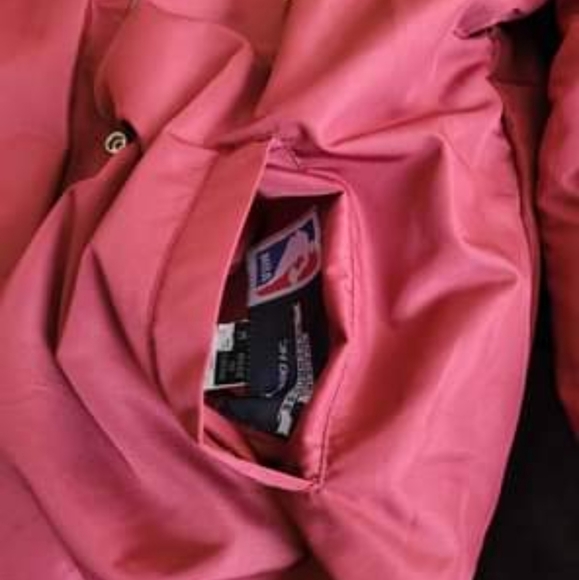 Cleveland Cavaliers Coat - Picture 5 of 5